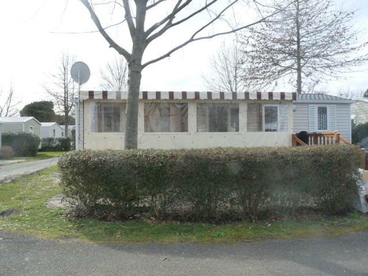 Mobile Home Ht De Gamme Climatise Dans Le Camping **** De La Reserve Gastes Exterior photo